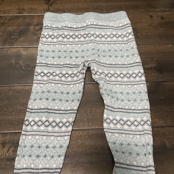 5/$25 Girls 4T Sweater leggings - Picture 2 of 3